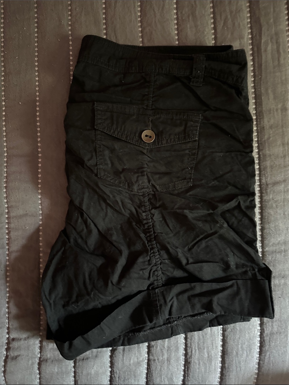 No Boundaries Black Ruched Back Cargo-Style Women's Shorts